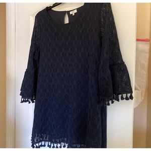 Crown and Ivy navy top XXL-NWT